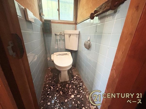 北葛城郡王寺町本町３丁目　一戸建のトイレ|■現地撮影写真■こちらはお手洗いです！