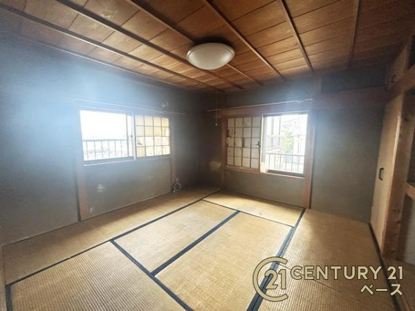 北葛城郡王寺町本町３丁目　一戸建の和室|■現地撮影写真■２部屋続きの和室は襖を開けると開放的です！