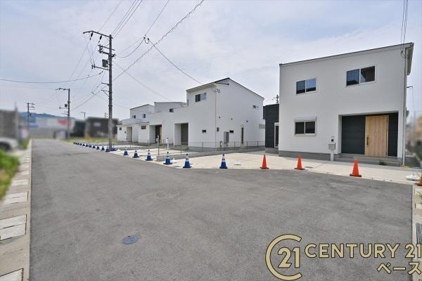 桜井市粟殿 ３号地 ／新築一戸建の前面道路含む現地写真|■現地撮影写真■落ち着いた雰囲気の閑静な住宅地内です。