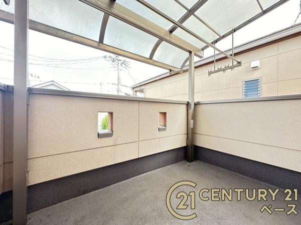 大和高田市大東町　一戸建のバルコニー|■現地撮影写真■日当たりのよいバルコニー！洗濯物もよく乾きます！