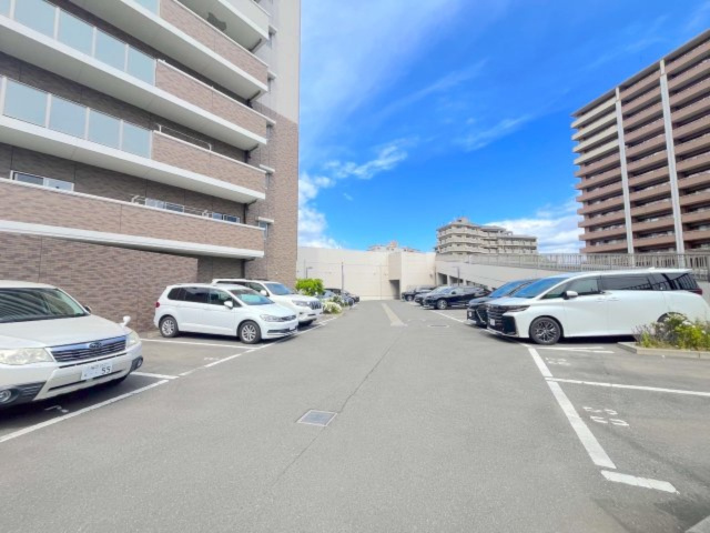 エイリックタウン博多南ザ・テラスの駐車場