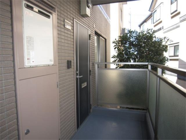 川崎市多摩区菅北浦１丁目の賃貸マンションのロビー|玄関前