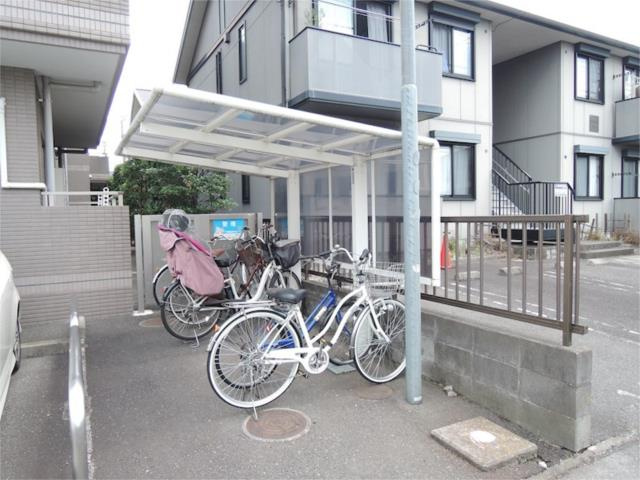川崎市多摩区菅北浦１丁目の賃貸マンションのその他共用部分|屋根付きの駐輪場