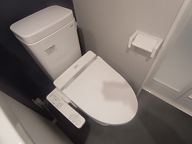 神戸市須磨区東町４丁目のアパートのトイレ|ウォッシュレット付トイレ