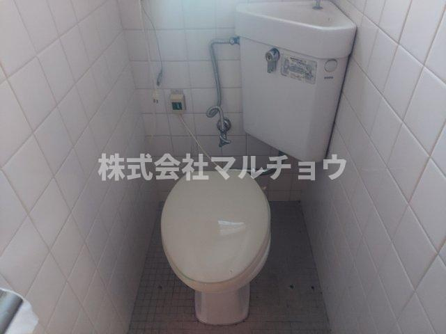 オレンジランド戸建のトイレ|シンプルで使いやすいトイレです