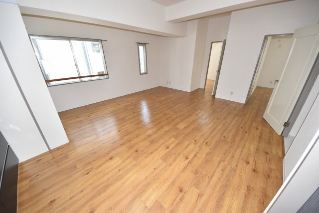 メゾンクレールの居間・リビング