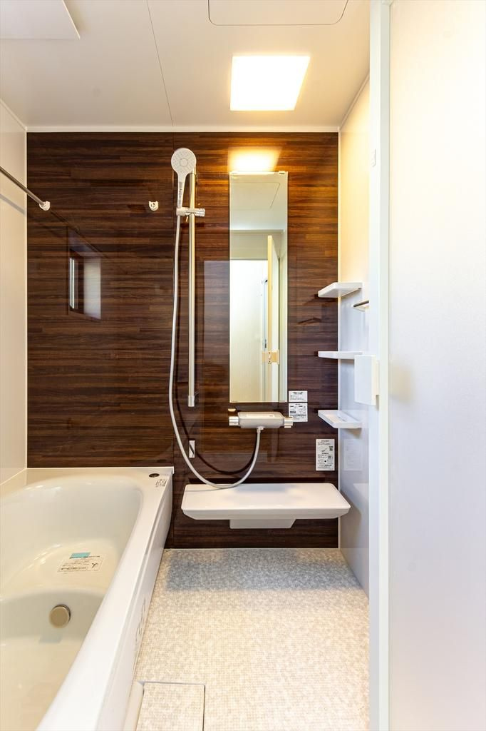 新吉田東5丁目 戸建の浴室