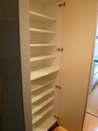 コンソラーレ土佐堀の収納