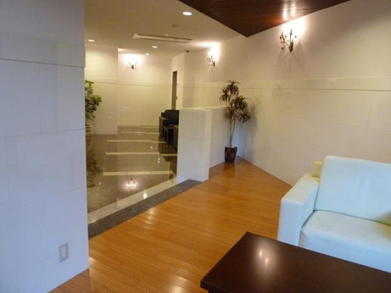 コンソラーレ土佐堀のロビー