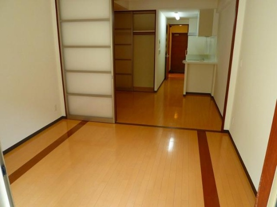 コンソラーレ土佐堀の洋室