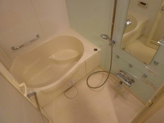 コンソラーレ土佐堀の浴室