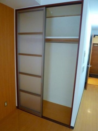 コンソラーレ土佐堀の収納