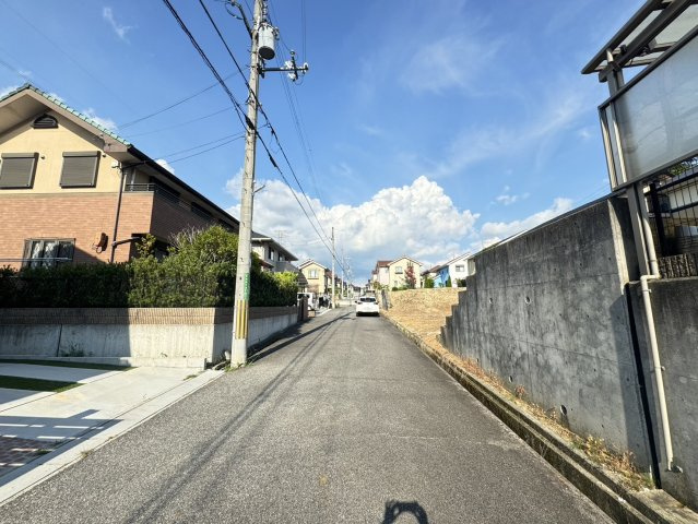 京地4丁目新築一戸建の前面道路含む現地写真|前面道路含む現地写真です