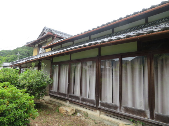 鹿場矢持邸の外観|外観は落ち着いています