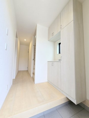 青梅市長淵３丁目　全７棟の玄関