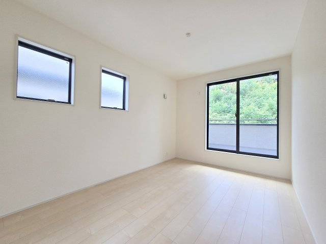 青梅市長淵３丁目　全７棟の洋室