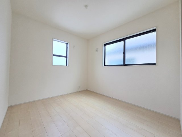 青梅市長淵３丁目　全７棟の洋室