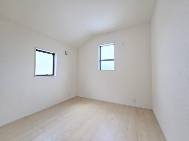 青梅市長淵３丁目　全７棟の洋室