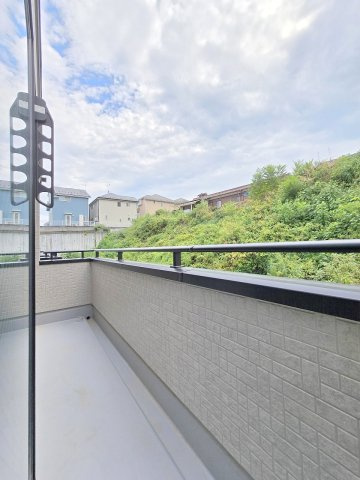 青梅市長淵３丁目　全７棟のバルコニー
