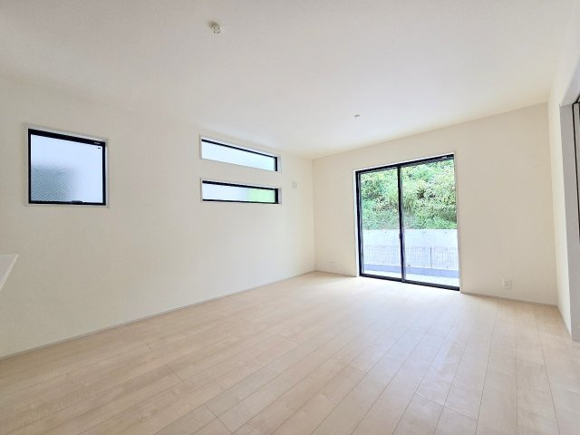 青梅市長淵３丁目　全７棟の居間・リビング