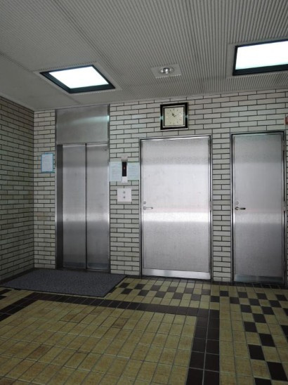 日宝本町西のエントランス