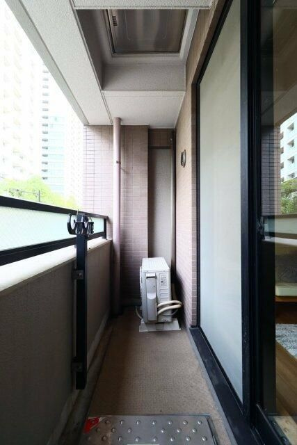 シンシア白金山北ホームズのバルコニー