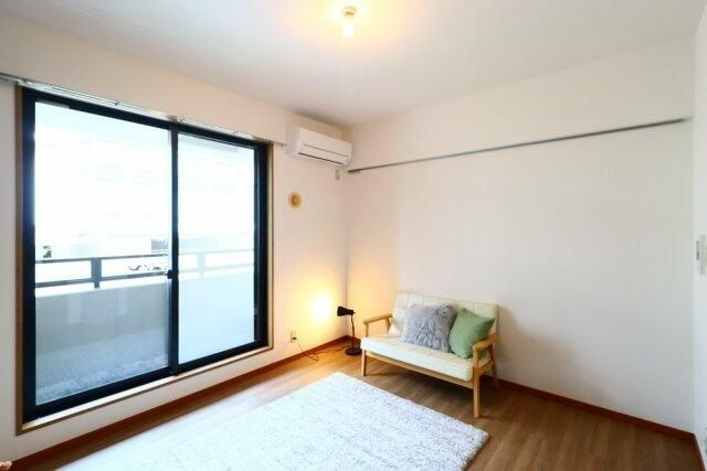 シンシア白金山北ホームズの居間・リビング