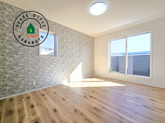 熊本市西区中原町第1-4棟（1号棟）の内観：施工例|主寝室には収納力に優れたクローゼットがありますので、お部屋もすっきり片付きます。