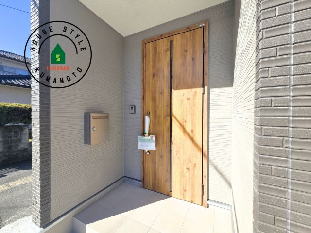 熊本市西区中原町第1-4棟（1号棟）の外観：施工例|おでかけの時も帰った時も、「我が家」を最初に感じでもらえる素敵な空間に。