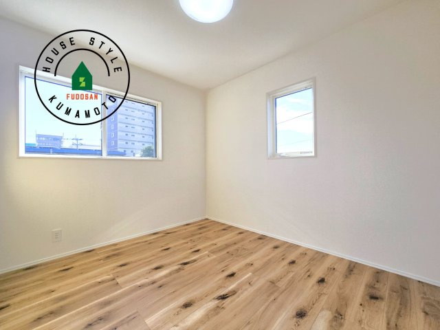 熊本市西区中原町第1-4棟（1号棟）の内観：施工例|和室を上手に活用すると暮らし方の幅が広がります。例えば普段は開け放して、子供の小さいうちはお昼寝や遊びのスペースに。畳はソフトなので転んでもケガをしにくく安心です