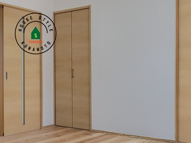 熊本市西区中原町第1-4棟（2号棟）の内観：施工例|収納には困りません。