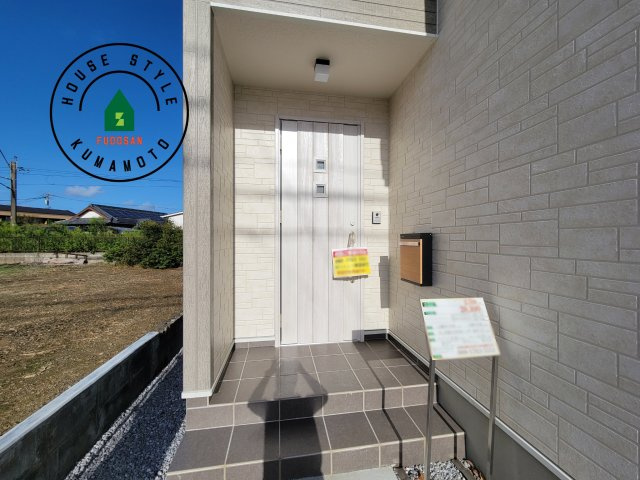 熊本市西区中原町第1-4棟（2号棟）の外観：施工例|おでかけの時も帰った時も、「我が家」を最初に感じでもらえる素敵な空間に。