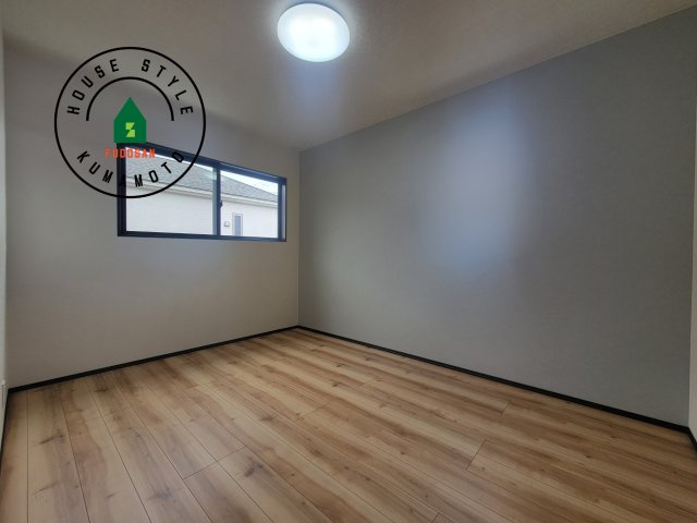 熊本市西区中原町第1-4棟（3号棟）の内観：施工例|主寝室には収納力に優れたクローゼットがありますので、お部屋もすっきり片付きます。