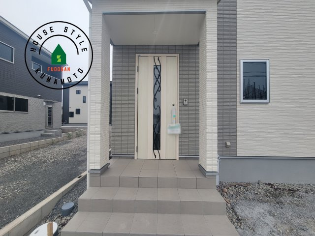 熊本市西区中原町第1-4棟（3号棟）の外観：施工例|おでかけの時も帰った時も、「我が家」を最初に感じでもらえる素敵な空間に。