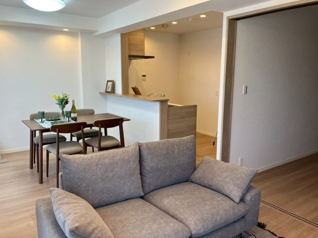 【居間・リビング】の画像