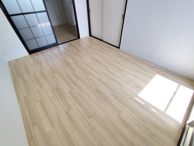 グローバルハウスの洋室