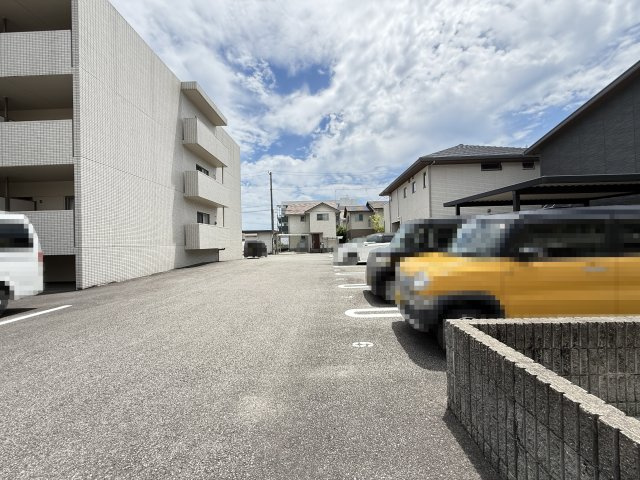 MAISON DE FERME -メゾン・ド・フェルムーの駐車場