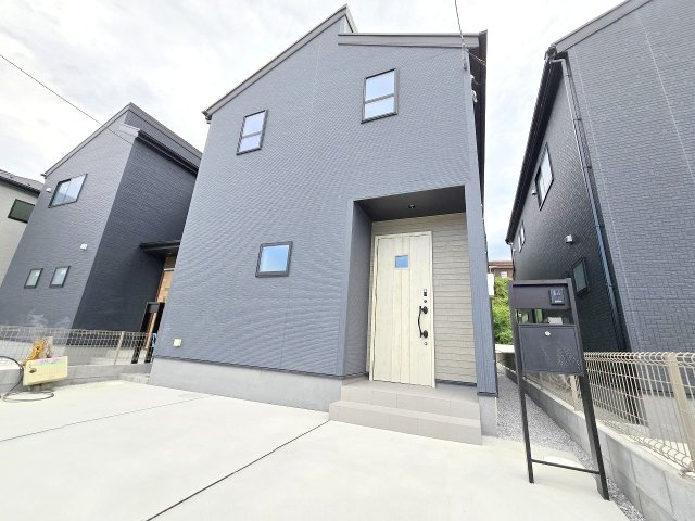 青梅市長淵３丁目　全７棟の外観