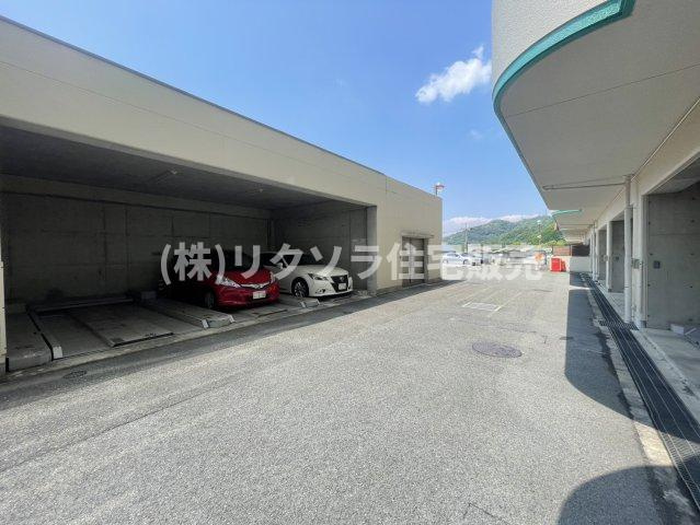 ディオフェルティ石切の駐車場|■物件内覧・資金計画相談・住宅ローン相談、リフォーム相談、お問合せ受付中■
※当日・翌日のご内覧、ご相談はお電話でのお問合せがスムーズです！