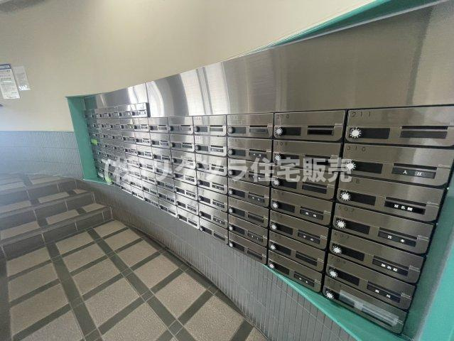 ディオフェルティ石切の設備|集合ポスト
■物件内覧・資金計画相談・住宅ローン相談、リフォーム相談、お問合せ受付中■
※当日・翌日のご内覧、ご相談はお電話でのお問合せがスムーズです！