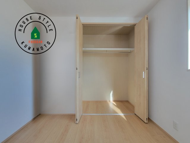 熊本市西区中原町第1-4棟（4号棟）の内観：施工例|収納には困りません。