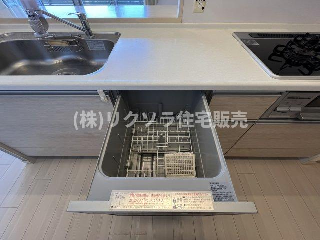 ブランズタワー香里園ロジュマンのキッチン|食器洗い乾燥機
■物件内覧・資金計画相談・住宅ローン相談、リフォーム相談、お問合せ受付中■
※当日・翌日のご内覧、ご相談はお電話でのお問合せがスムーズです！
