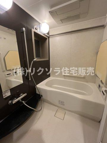 ブランズタワー香里園ロジュマンの浴室|浴室乾燥機、ミストサウナ付き
■物件内覧・資金計画相談・住宅ローン相談、リフォーム相談、お問合せ受付中■
※当日・翌日のご内覧、ご相談はお電話でのお問合せがスムーズです！