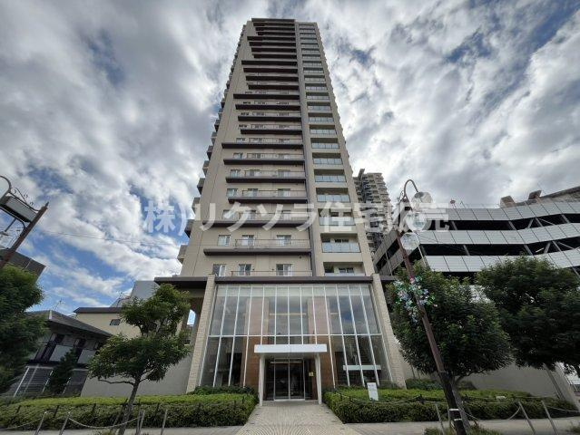 ブランズタワー香里園ロジュマンの外観|新しい生活にいかがでしょうか？外観はお住まいの顔になります。こだわりたいポイントですね。水回りリフォームやリノベーションも承ってます。
■現地見学・資金計画相談・住宅ローン相談もお問合せ受付中■