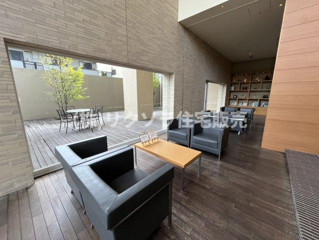 ブランズタワー香里園ロジュマンのロビー|■物件内覧・資金計画相談・住宅ローン相談、リフォーム相談、お問合せ受付中■
※当日・翌日のご内覧、ご相談はお電話でのお問合せがスムーズです！