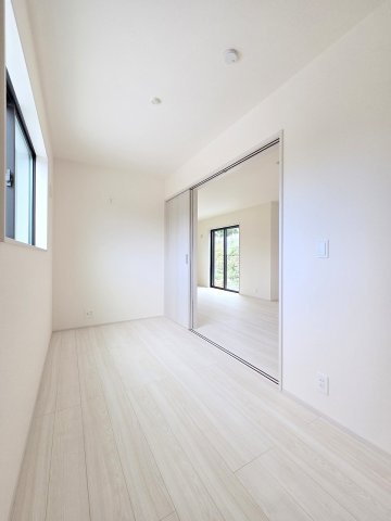 青梅市長淵３丁目　全７棟の洋室