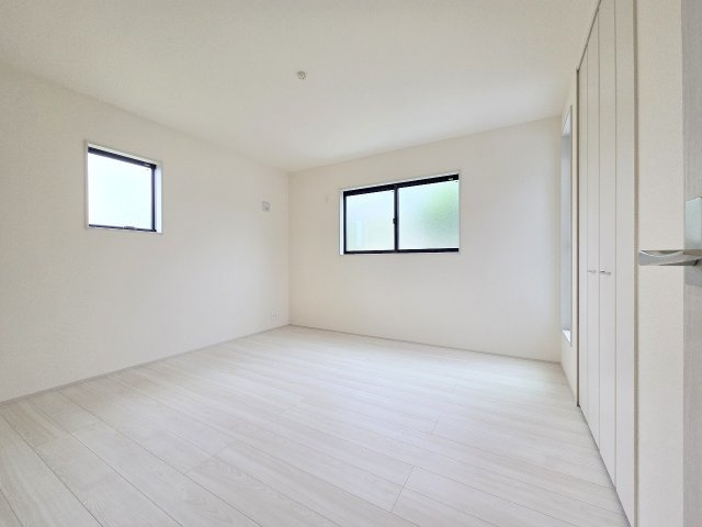 青梅市長淵３丁目　全７棟の洋室