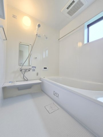 青梅市長淵３丁目　全７棟の浴室