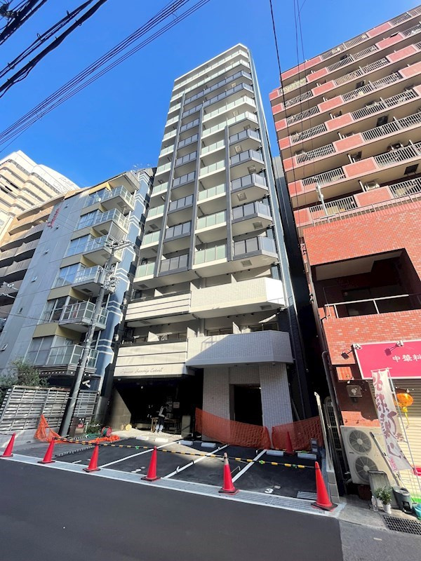 プレサンス三宮セントウエルの外観