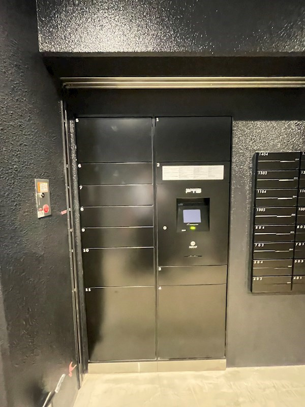 プレサンス三宮セントウエルの外観